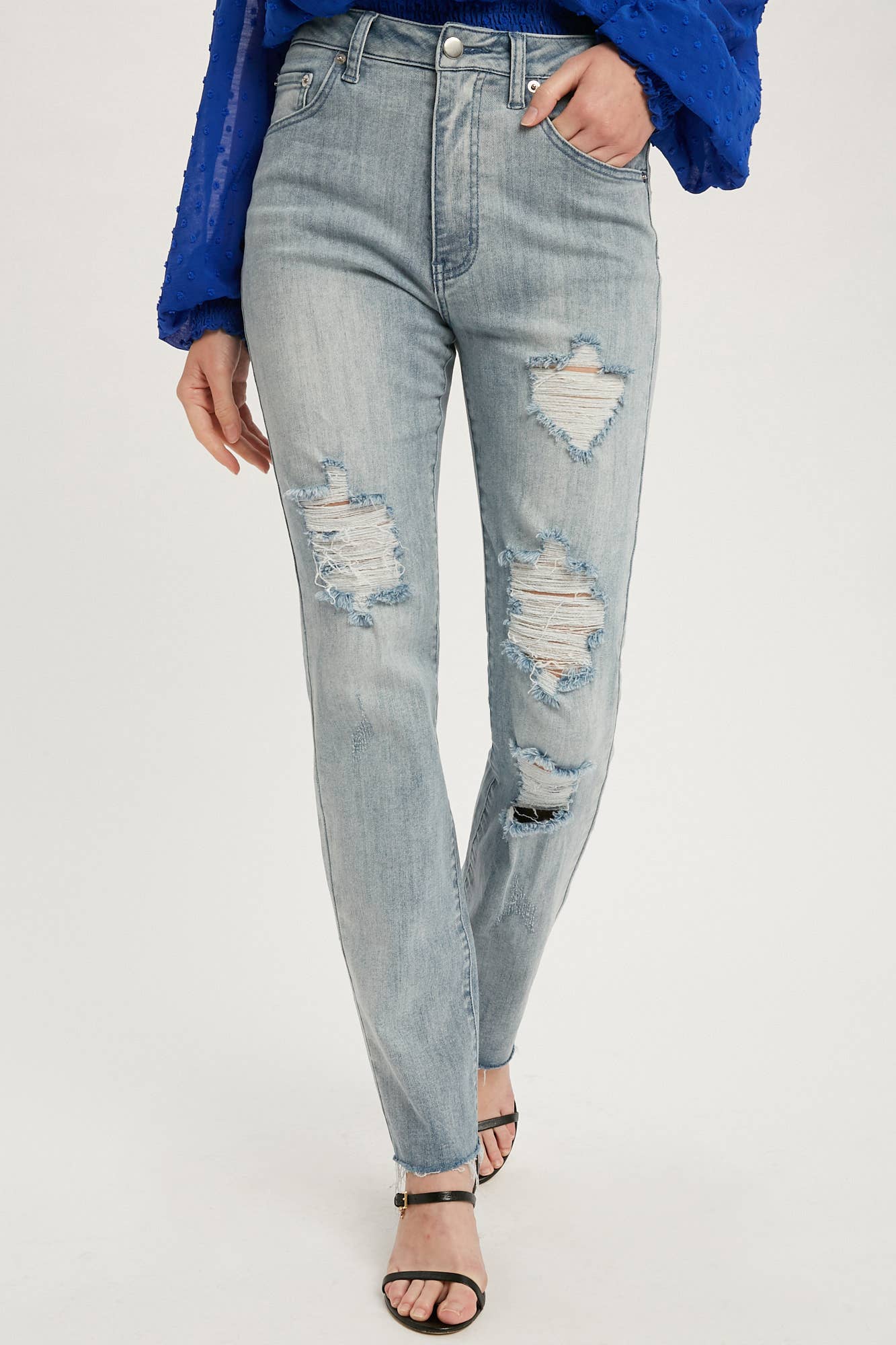 DESTROYED STRAIGHT JEANS