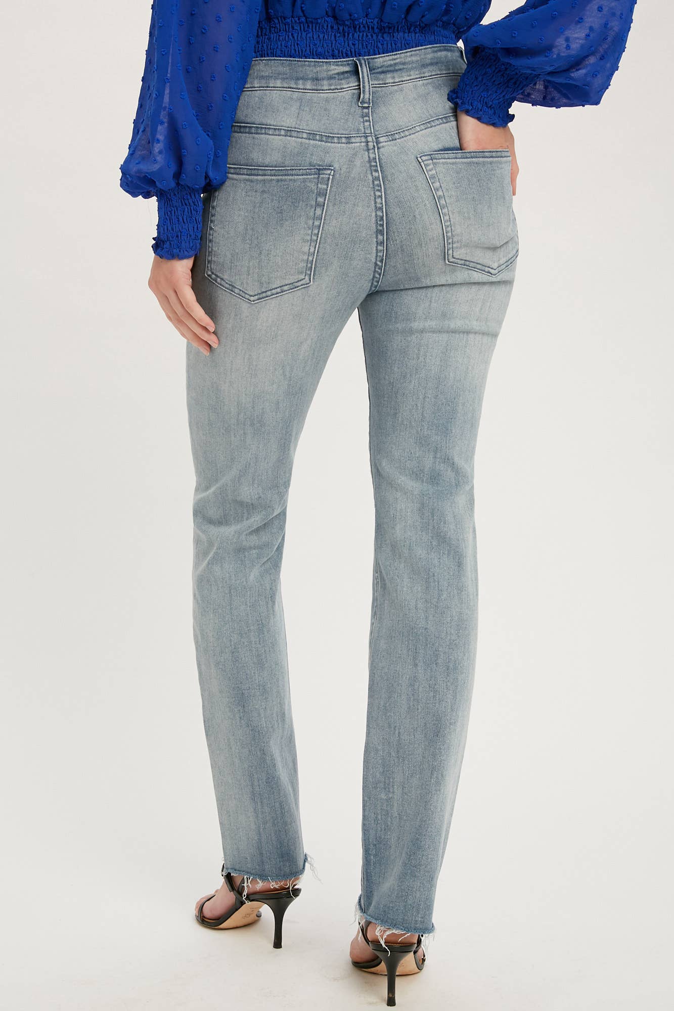DESTROYED STRAIGHT JEANS