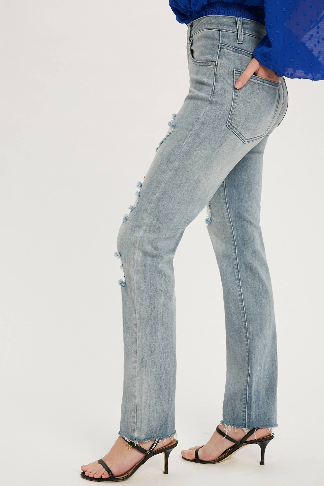 DESTROYED STRAIGHT JEANS