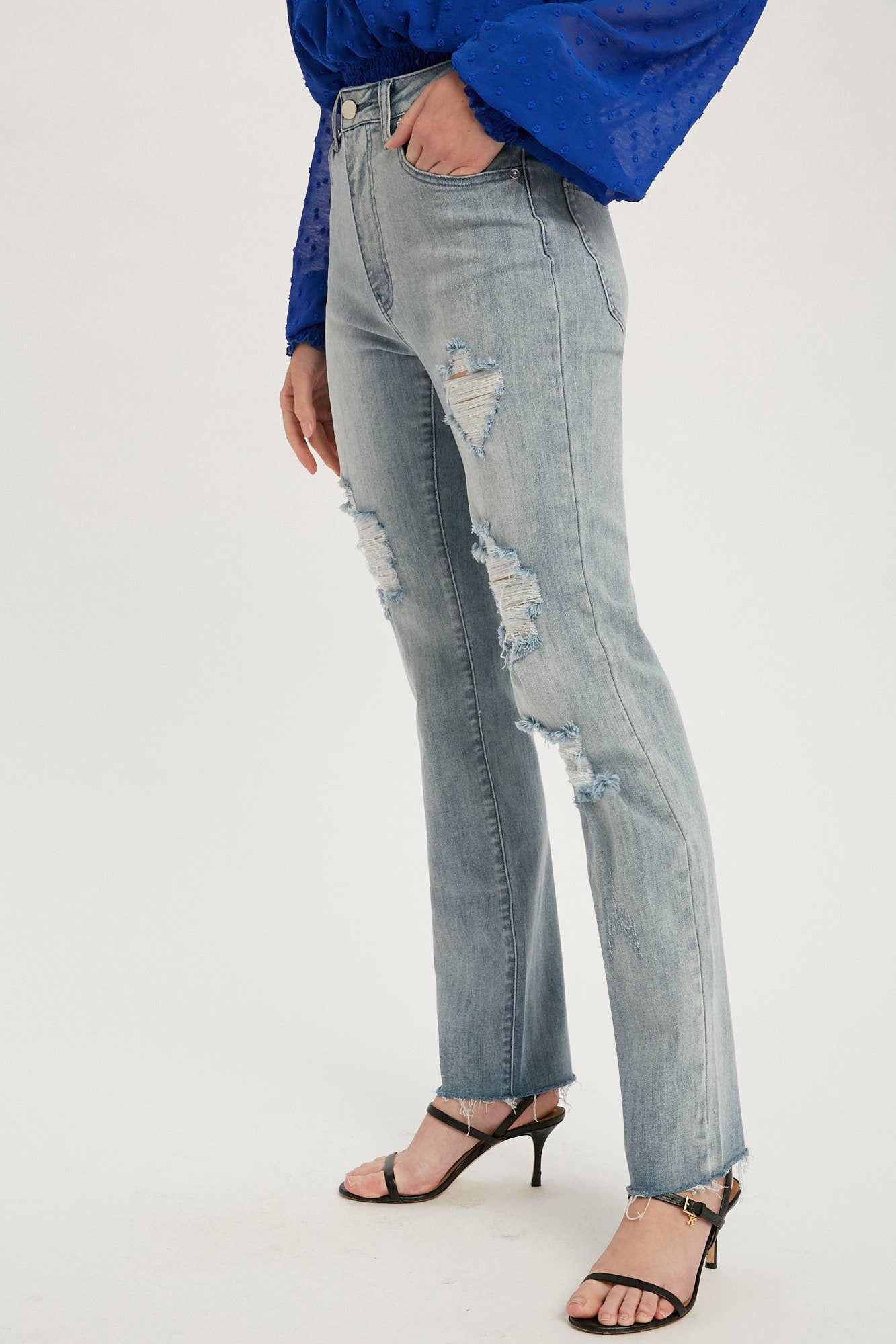 DESTROYED STRAIGHT JEANS