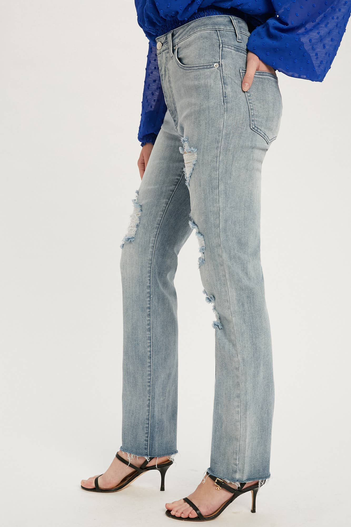 DESTROYED STRAIGHT JEANS